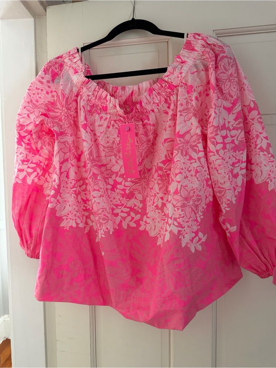 Lilly Pulitzer Tops - Lilly Pulitzer Jamilynne Off-Shoulder Blouse